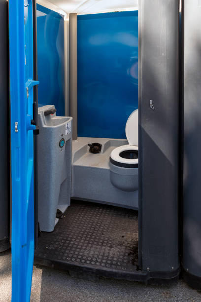 Portable Toilet Options We Offer in Bray, OK
